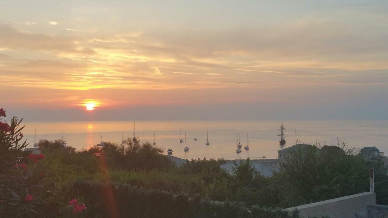 Porteo - Les Terrasses Du Port Сентури Екстериор снимка